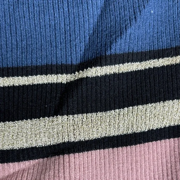 Cupcakes and Cashmere Nadria Sweater - Picture 8 of 8